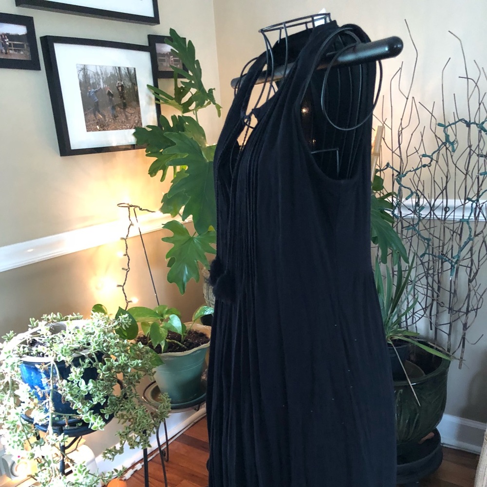 Dress - Picture 2 of 5